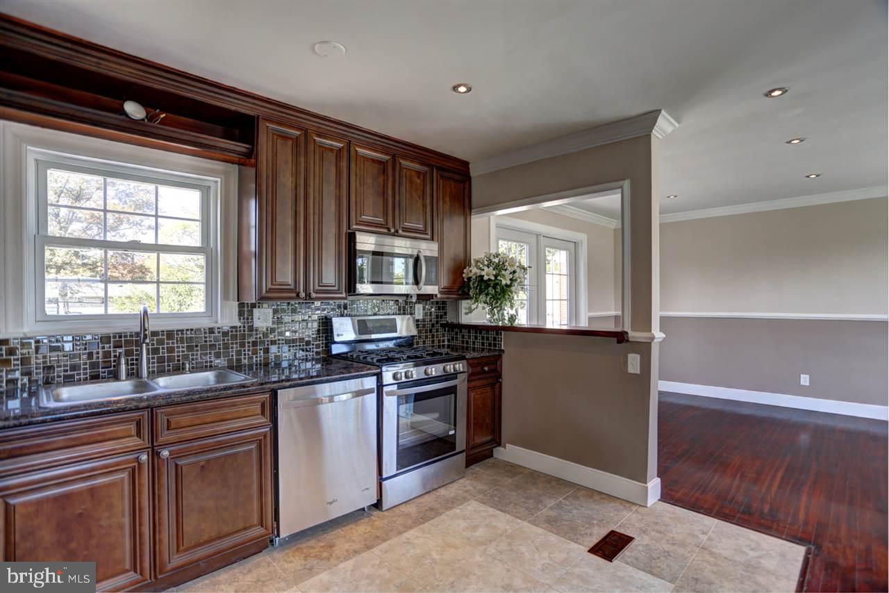 411 Rutherford Road Harrisburg, PA 17109 - Photo 7 of 25 Gallery Image 7