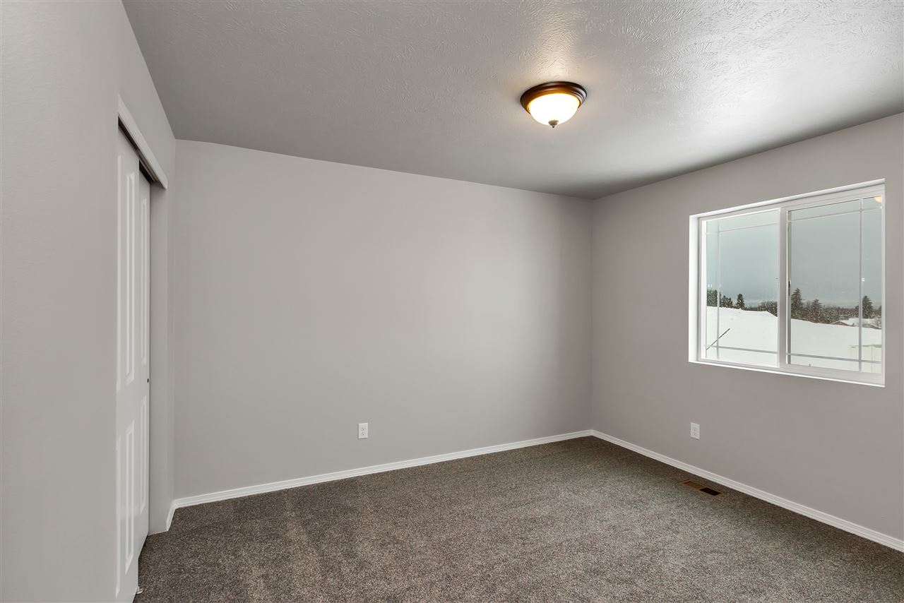 18204 Selkirk Estates Road Greenacres, WA 99016 - Photo 15 of 18 Gallery Image 15