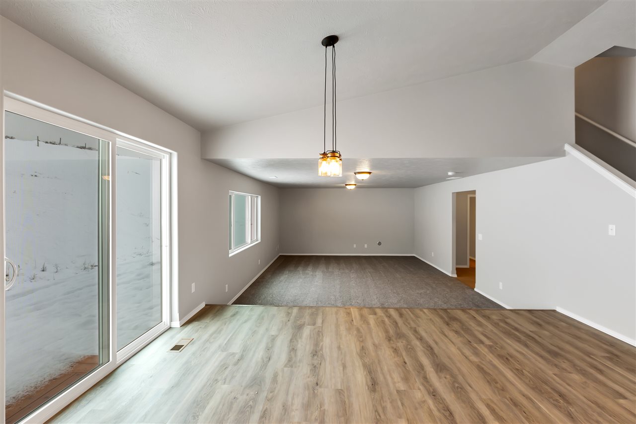 18204 Selkirk Estates Road Greenacres, WA 99016 - Photo 6 of 18 Gallery Image 6