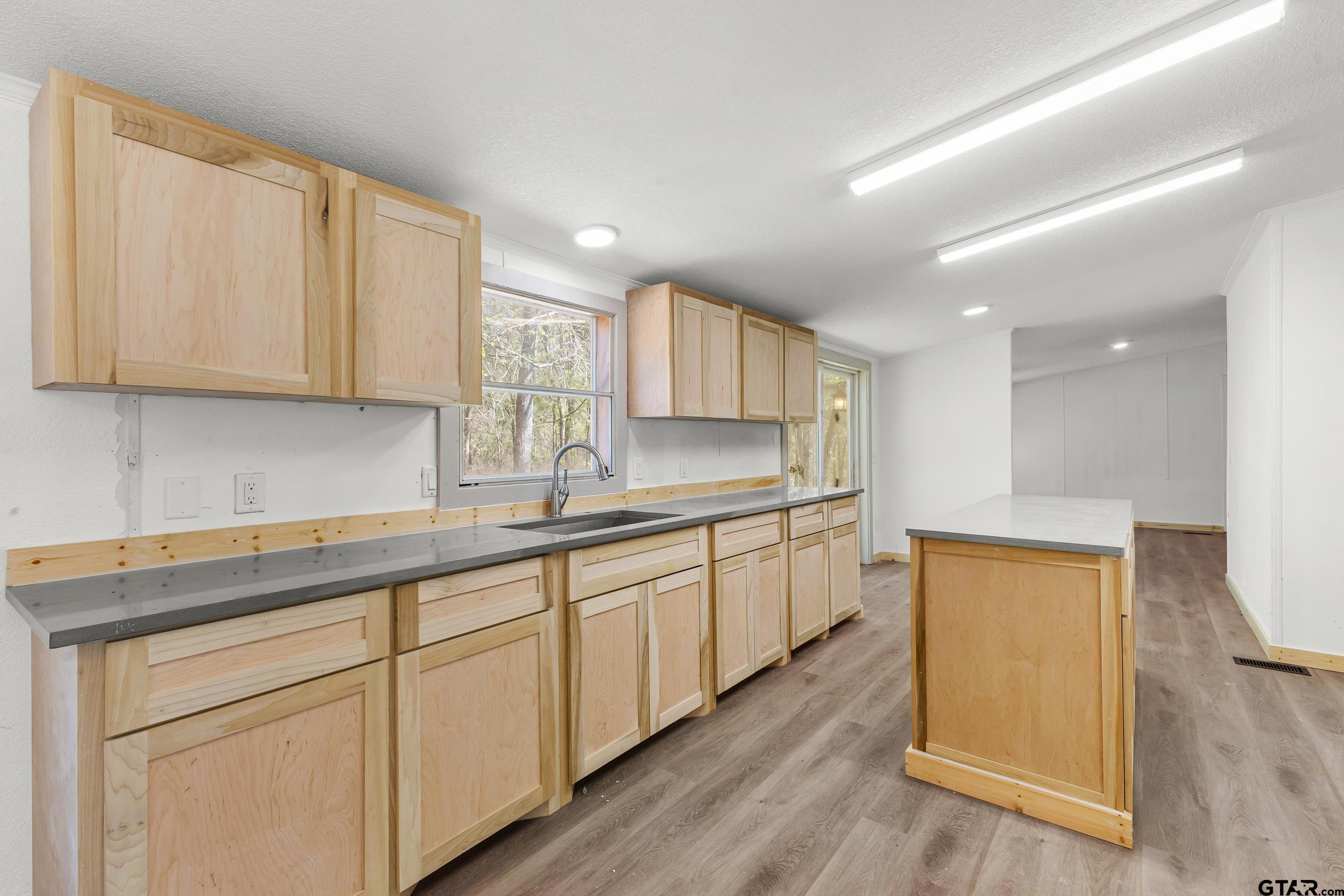 180 Southeast County Road Southeast Mount Vernon, TX 75457 - Photo 10 of 32