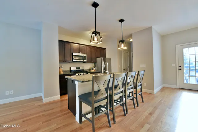 $349,900 | 10 Linden Lane, Milton, NY 12020