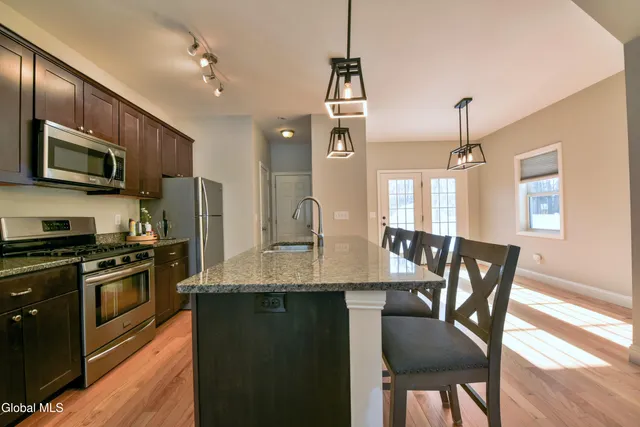 $349,900 | 10 Linden Lane, Milton, NY 12020