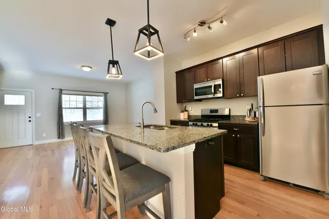 $349,900 | 10 Linden Lane, Milton, NY 12020