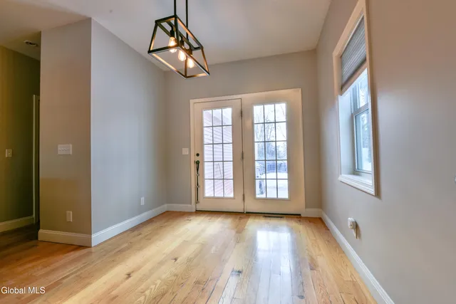 $349,900 | 10 Linden Lane, Milton, NY 12020