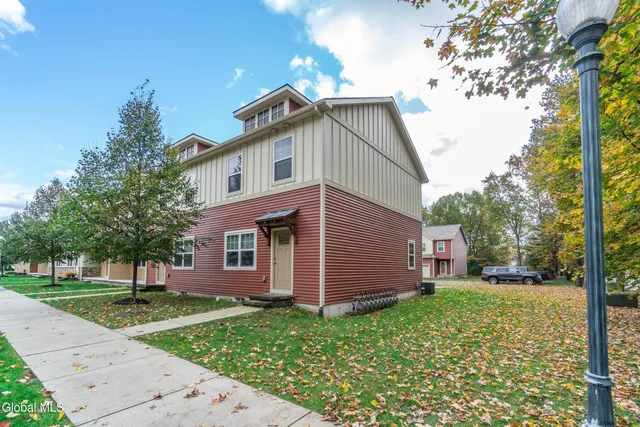 $349,900 | 10 Linden Lane, Milton, NY 12020