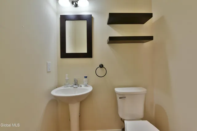 $349,900 | 10 Linden Lane, Milton, NY 12020