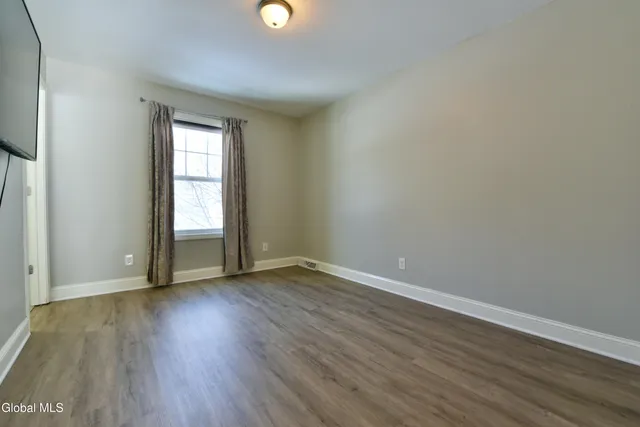 $349,900 | 10 Linden Lane, Milton, NY 12020