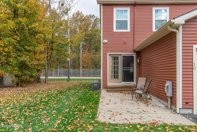 $349,900 | 10 Linden Lane, Milton, NY 12020