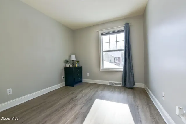 $349,900 | 10 Linden Lane, Milton, NY 12020