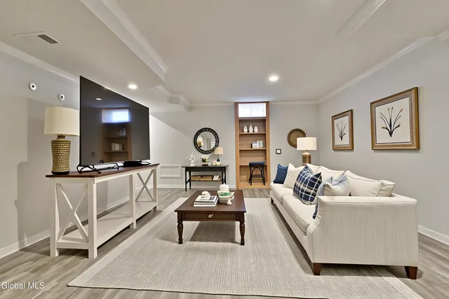 $349,900 | 10 Linden Lane, Milton, NY 12020