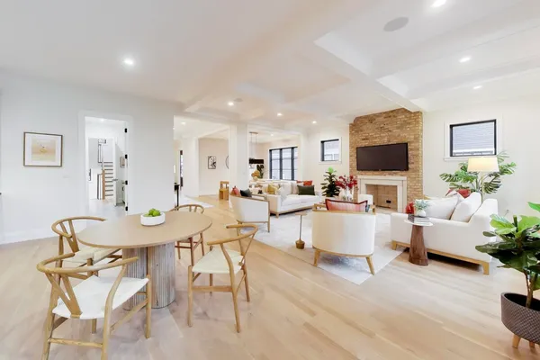 $2,599,000 | 2938 Indianwood Road, Wilmette, IL 60091