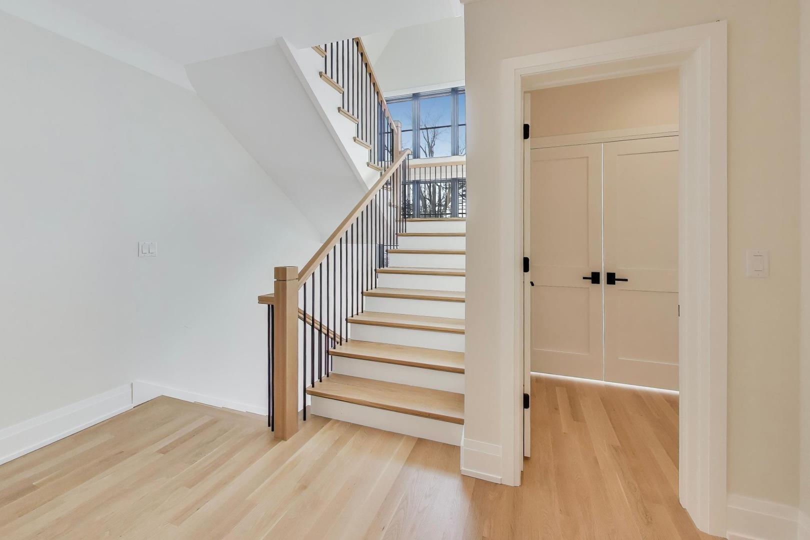 2938 Indianwood Road Wilmette, IL 60091 - Photo 20 of 53