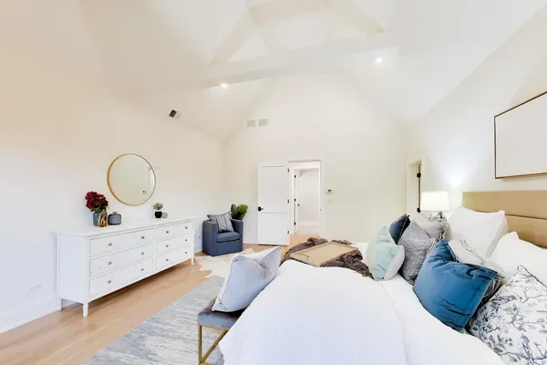 $2,599,000 | 2938 Indianwood Road, Wilmette, IL 60091