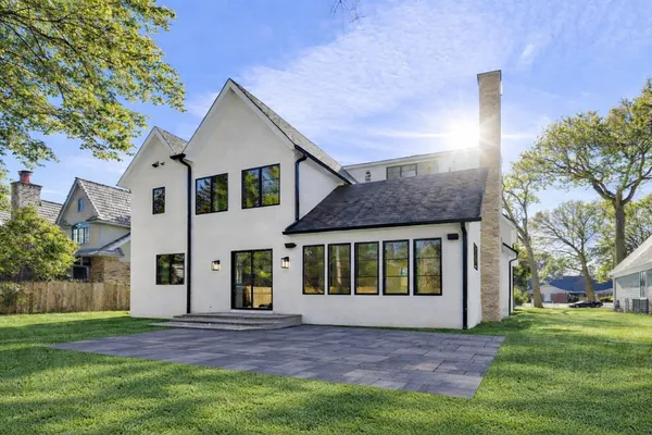 $2,599,000 | 2938 Indianwood Road, Wilmette, IL 60091