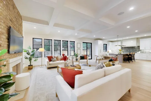$2,599,000 | 2938 Indianwood Road, Wilmette, IL 60091