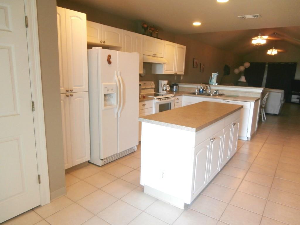 300 Cypress Point Road, Unit B Venice, LA 70091 - Photo 9 of 10 Gallery Image 9
