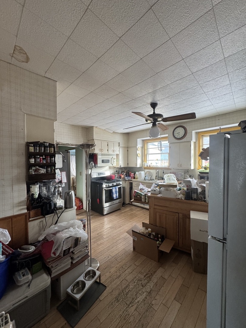 818 Bach Street Northbrook, IL 60062 - Photo 3 of 8