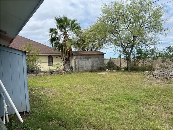$1,100 | 1015 Martinez Street, Weslaco, TX 78596