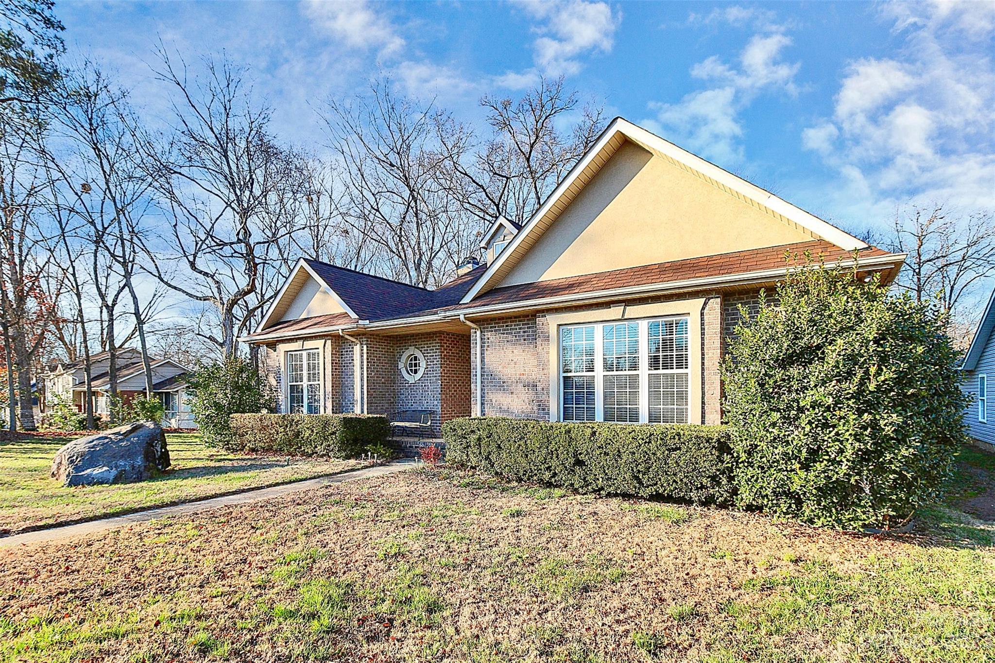 3330 Rea Road Charlotte, NC 28226 - Photo 3 of 38 Gallery Image 3