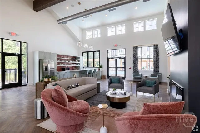 $1,650 | 5670 Ogeechee Road, Unit OAK, Savannah, GA 31405