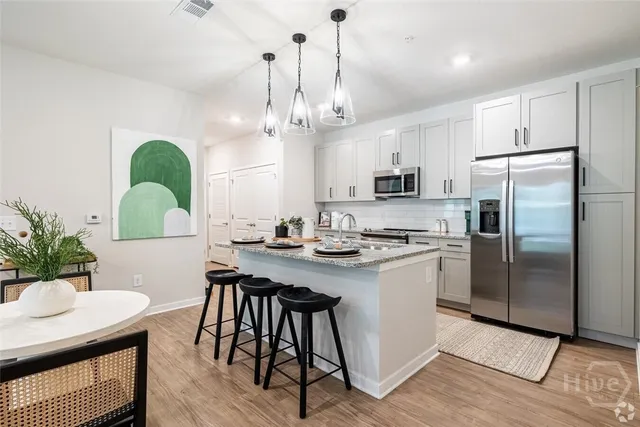 $1,650 | 5670 Ogeechee Road, Unit OAK, Savannah, GA 31405