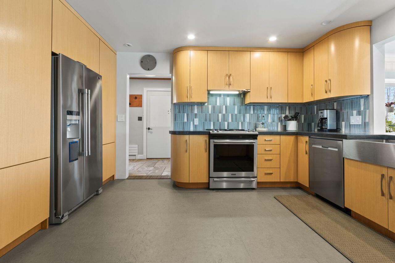 69 Brookside Road Portland, ME 04103 - Photo 17 of 76 20250501JS-71012