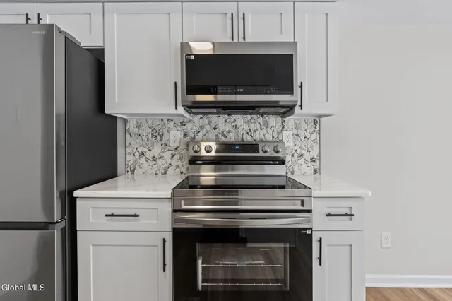 $299,900 | 27 Woodside Drive, Albany, NY 12208