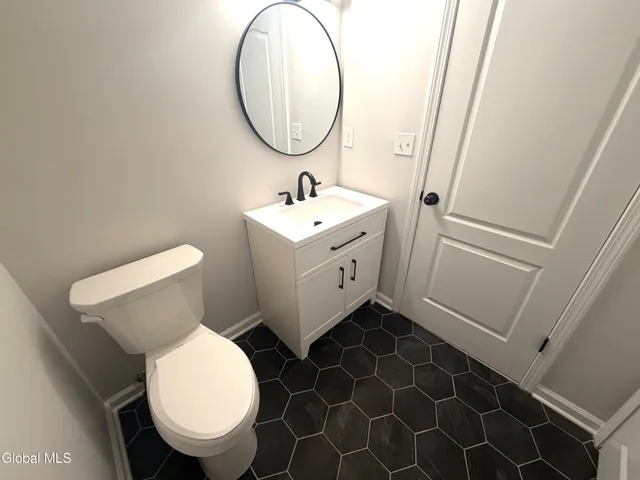 $299,900 | 27 Woodside Drive, Albany, NY 12208