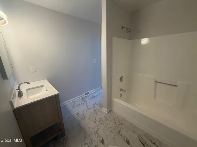 $299,900 | 27 Woodside Drive, Albany, NY 12208