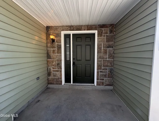 $299,900 | 27 Woodside Drive, Albany, NY 12208