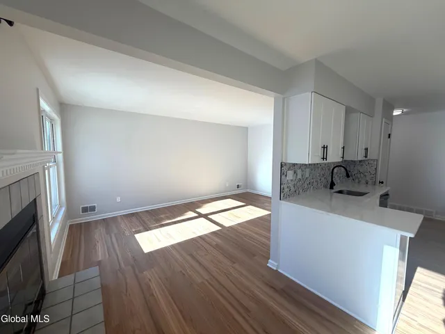 $299,900 | 27 Woodside Drive, Albany, NY 12208