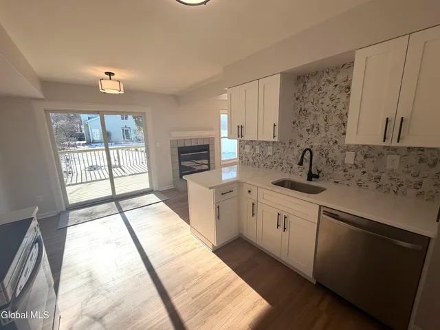 $299,900 | 27 Woodside Drive, Albany, NY 12208