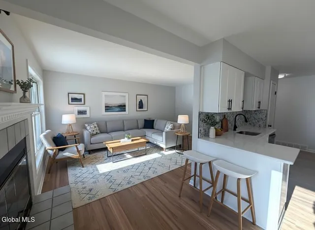 $299,900 | 27 Woodside Drive, Albany, NY 12208