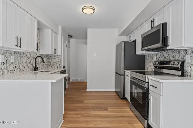 $299,900 | 27 Woodside Drive, Albany, NY 12208