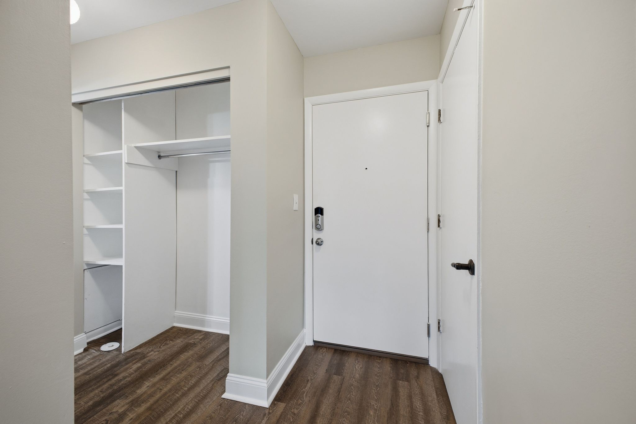 1900 Richard Jones Road, Unit B211 Nashville, TN 37215 - Photo 8 of 30