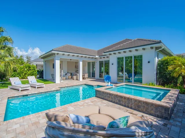 $25,000 | 915 Surfsedge Way, Vero Beach, FL 32963