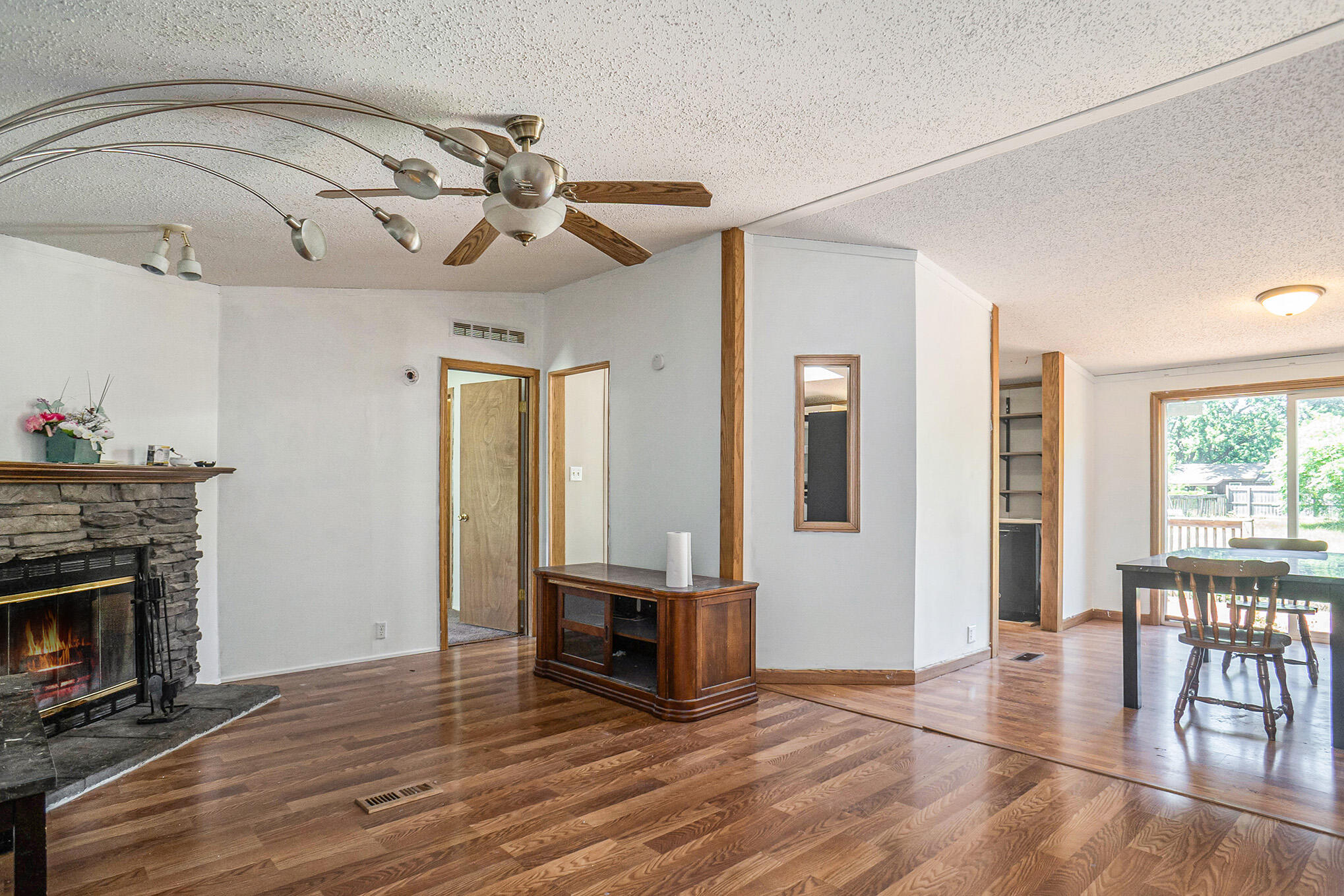 12972 Riverside Drive Constantine, MI 49042 - Photo 5 of 30 DSC00939