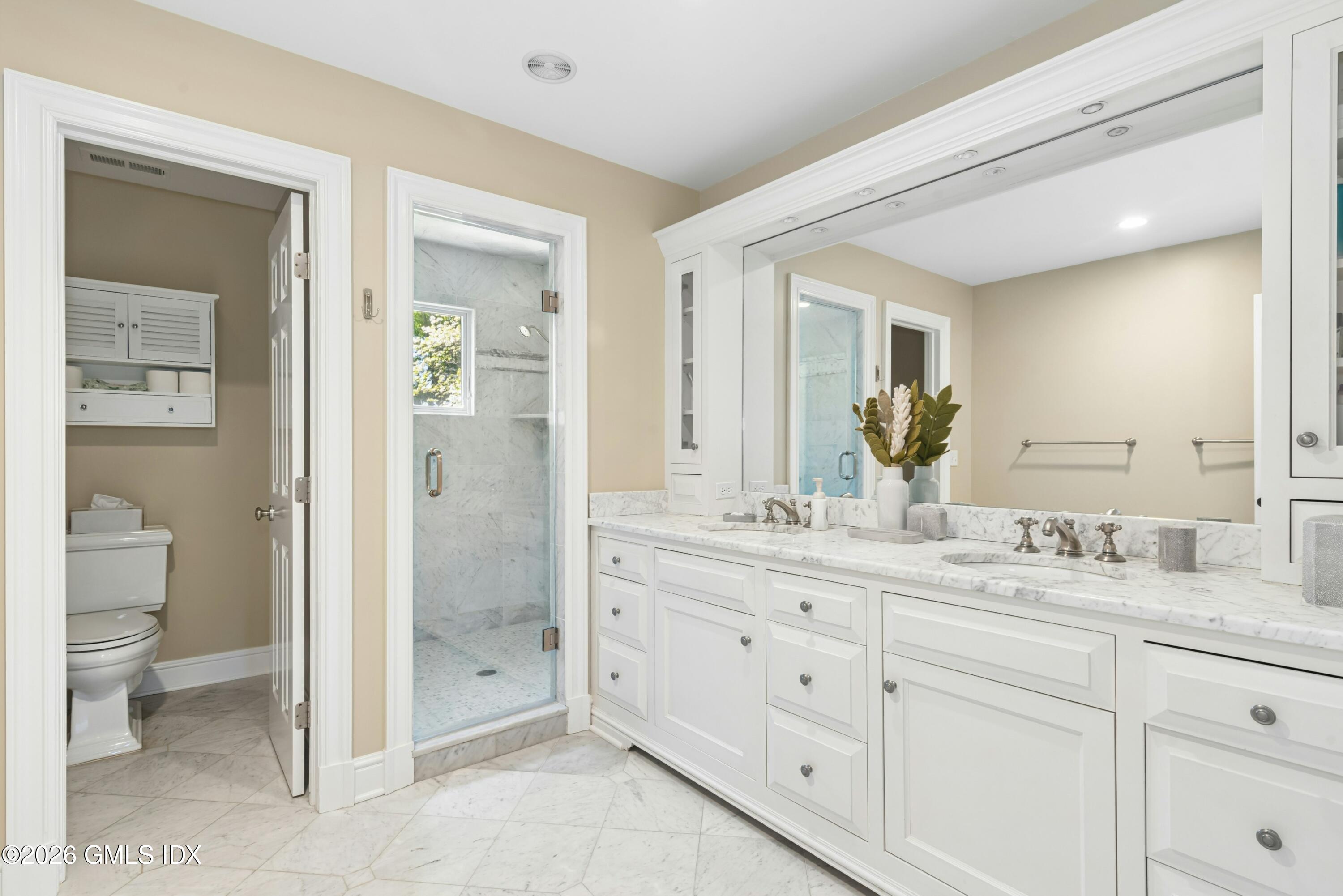 48 Northridge Road Old Greenwich, CT 06870 - Photo 15 of 30 Primary bath