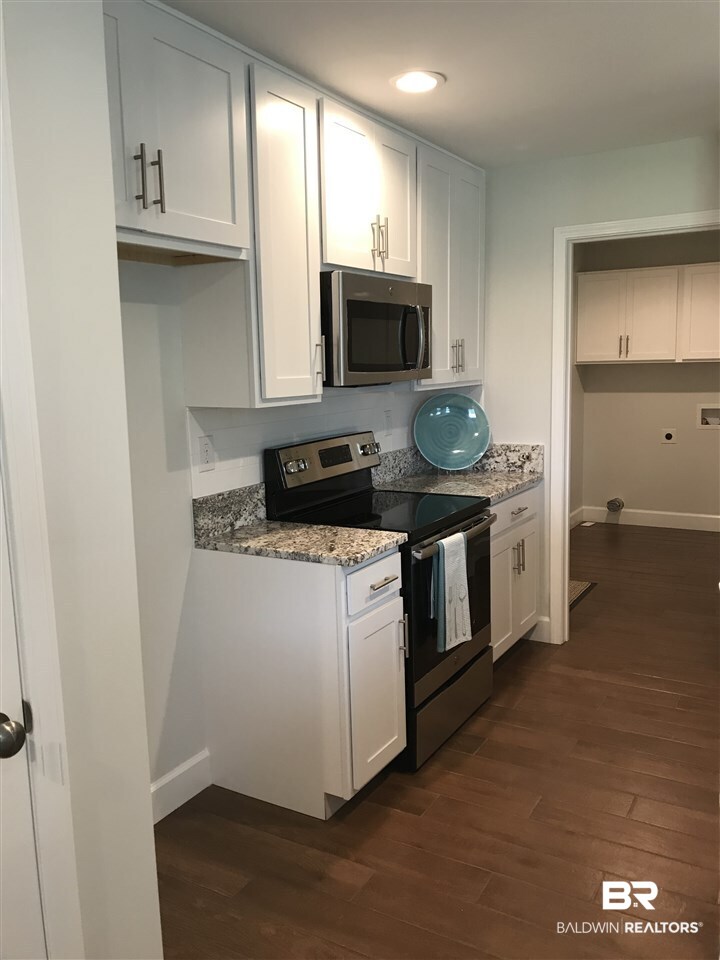 24157 Veranda Circle Elberta, AL 36530 - Photo 20 of 22 Kitchen