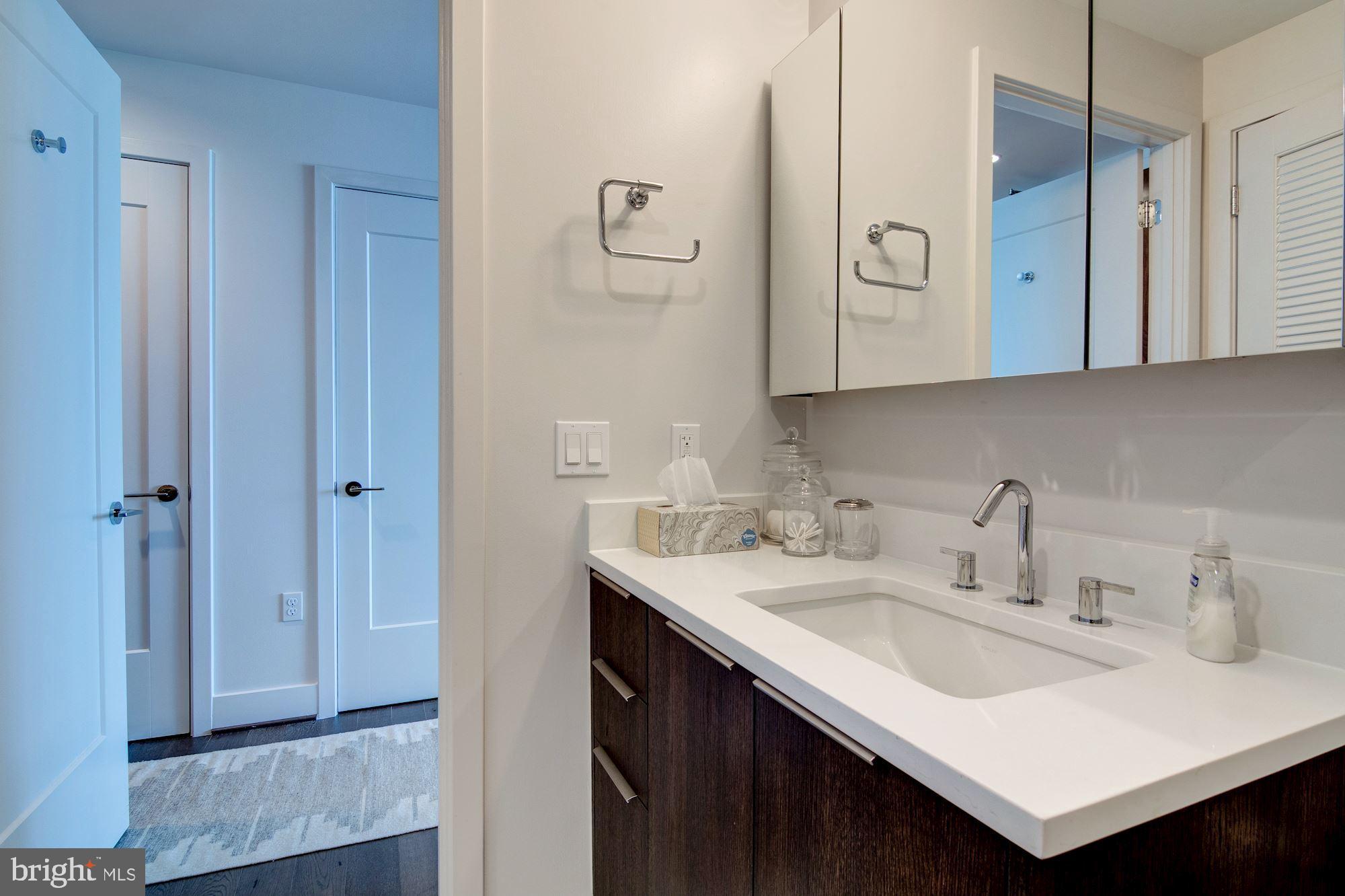 45 Sutton Square Southwest, Unit 1002 Washington, DC 20024 - Photo 17 of 29