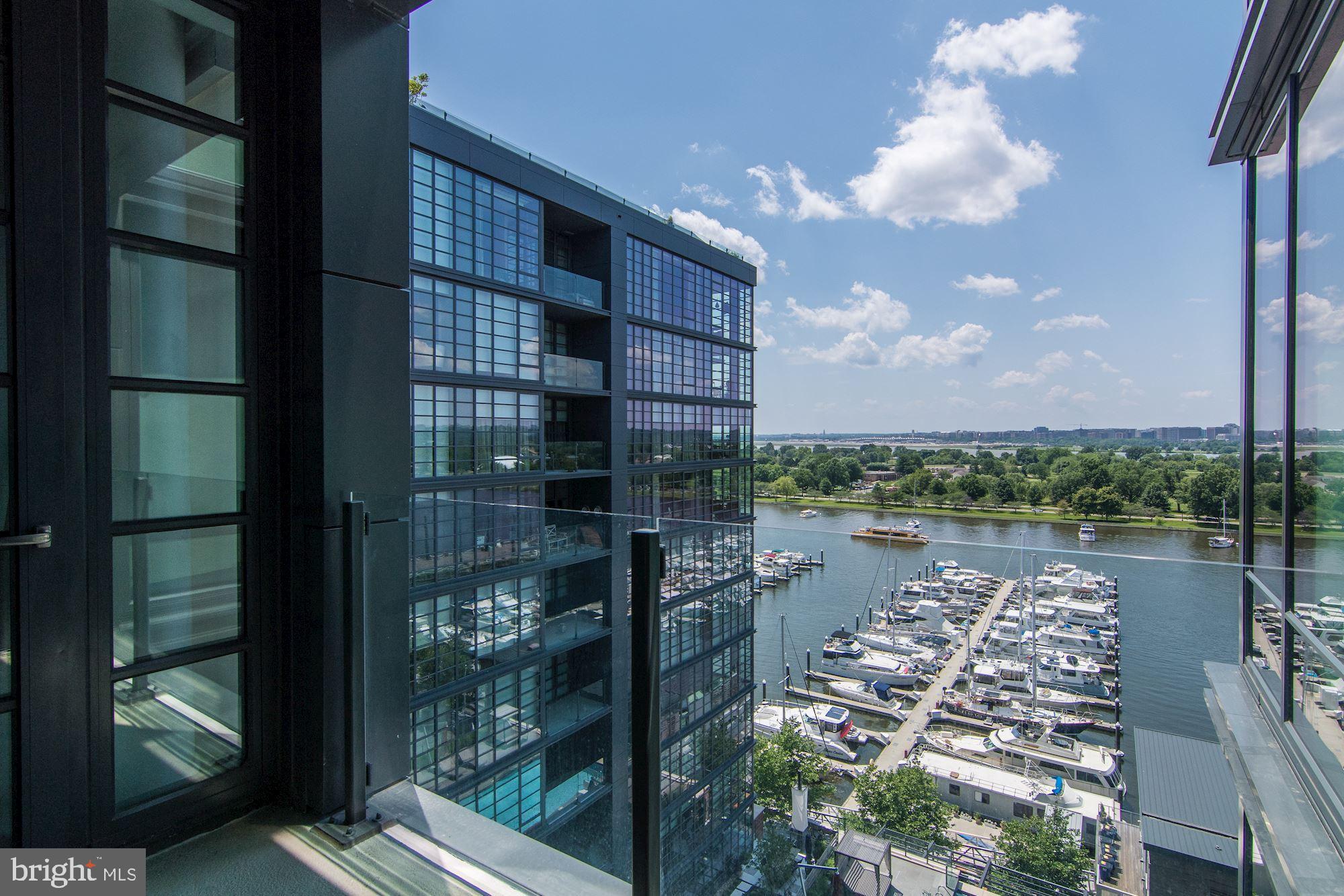 45 Sutton Square Southwest, Unit 1002 Washington, DC 20024 - Photo 19 of 29