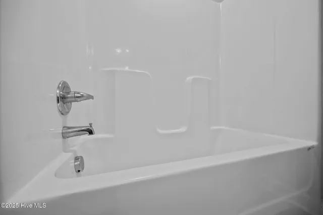 $213,500 | 5 Jaydn Drive West, Jacksonville, NC 28546