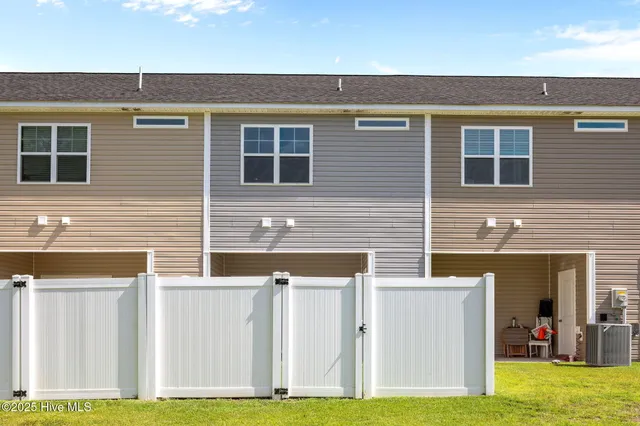 $213,500 | 5 Jaydn Drive West, Jacksonville, NC 28546