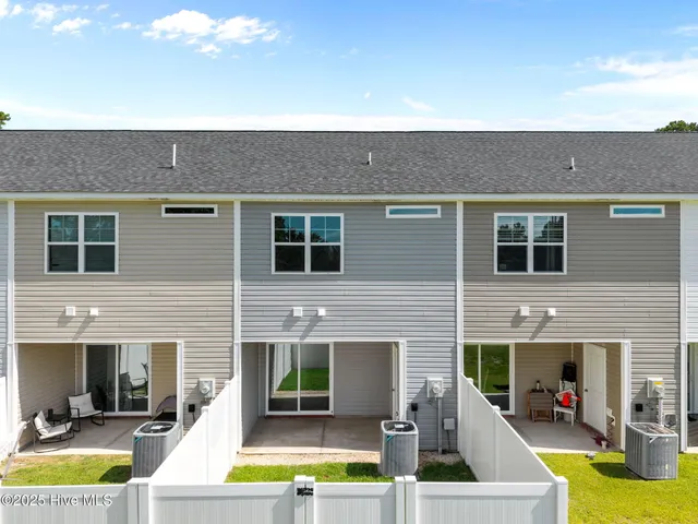 $213,500 | 5 Jaydn Drive West, Jacksonville, NC 28546