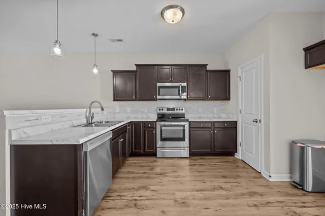 $213,500 | 5 Jaydn Drive West, Jacksonville, NC 28546