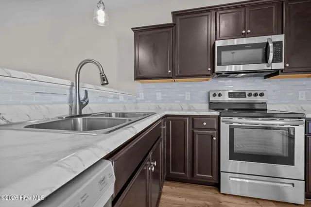 $213,500 | 5 Jaydn Drive West, Jacksonville, NC 28546