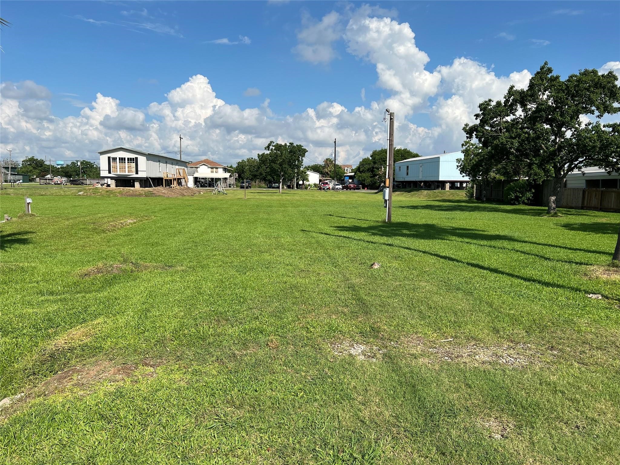 238 16th Street San Leon, TX 77539 - Photo 1 of 5