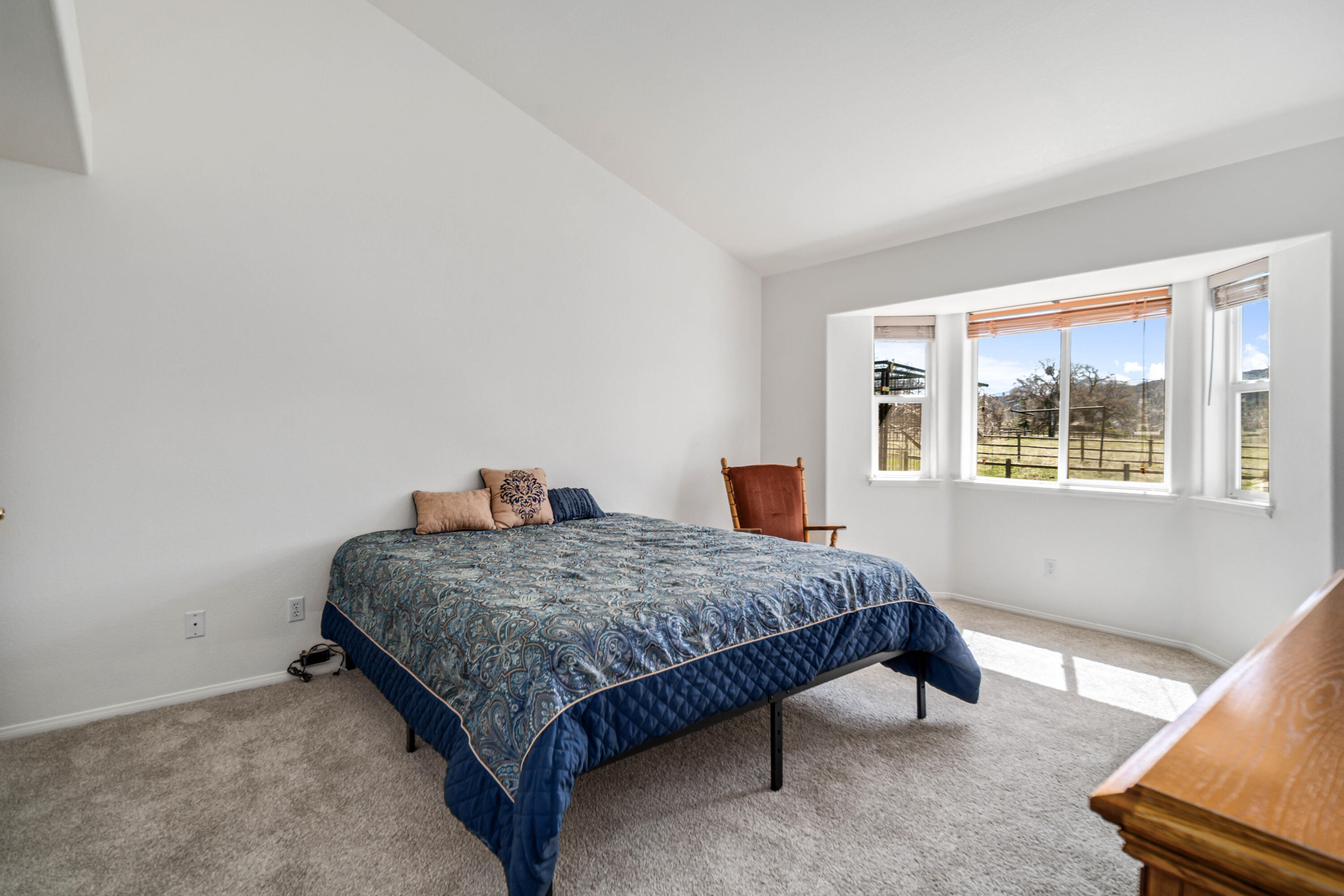 28350 Bear Valley Road Tehachapi, CA 93561 - Photo 21 of 52 Bear Valley-21