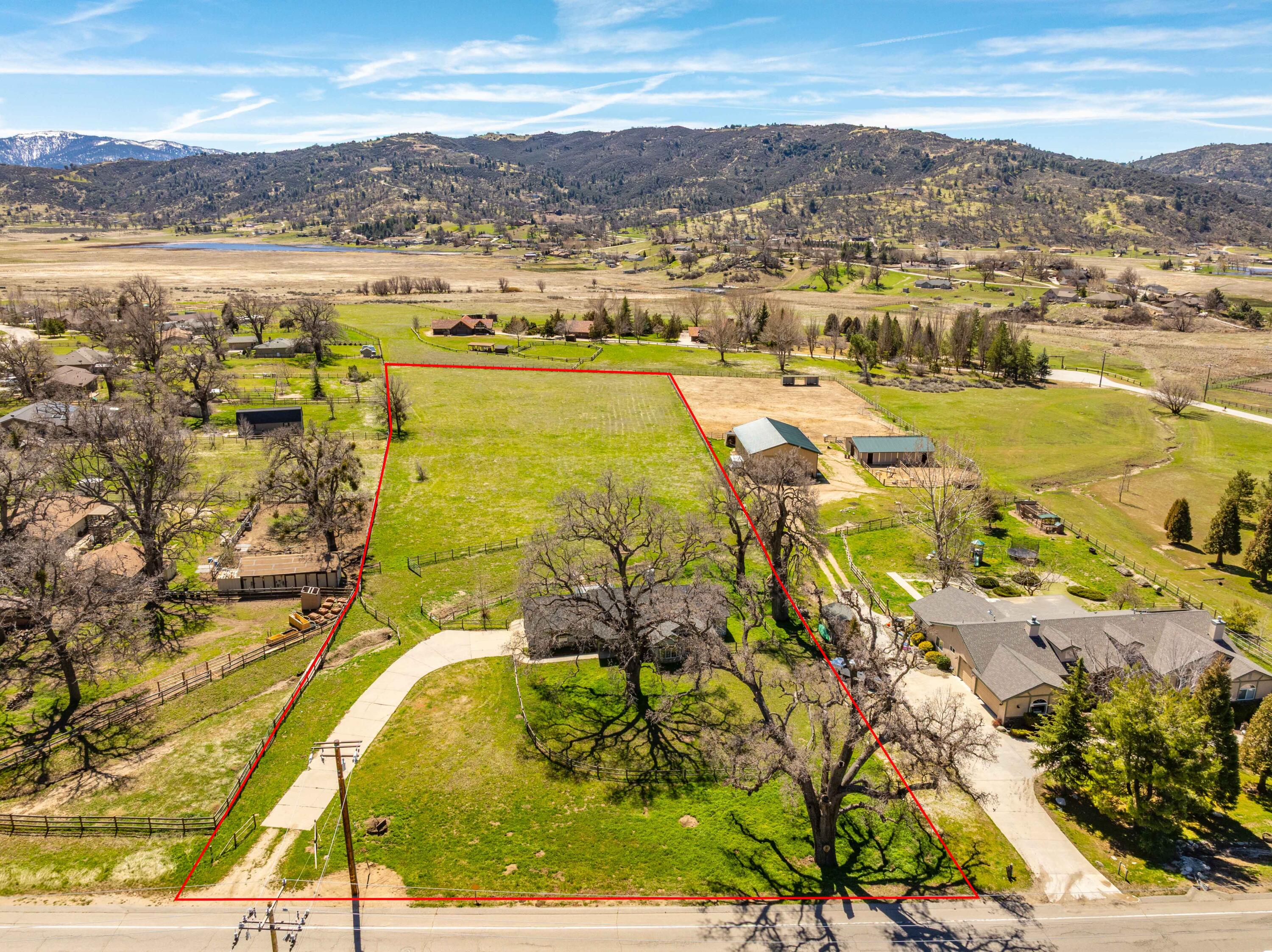 28350 Bear Valley Road Tehachapi, CA 93561 - Photo 3 of 52 Bear Valley-03