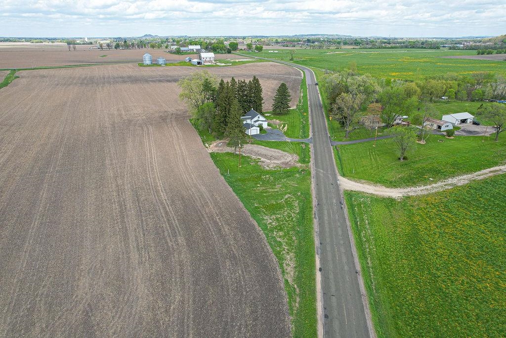 N3705 County Rd G Mauston, WI 53948 - Photo 6 of 37